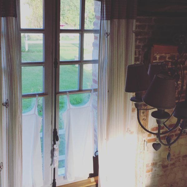 Hébergement AbracadaRoom : La Maisonnette de poupée avec cheminée, Vue Nature & Vélos - Image 22