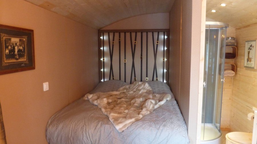 Hébergement AbracadaRoom : Roulotte Django - Image 4