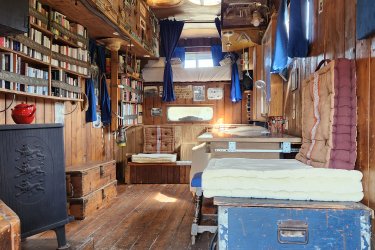 Le Truck-Lodge le ALBION - Spa à Saint-Andiol (2)