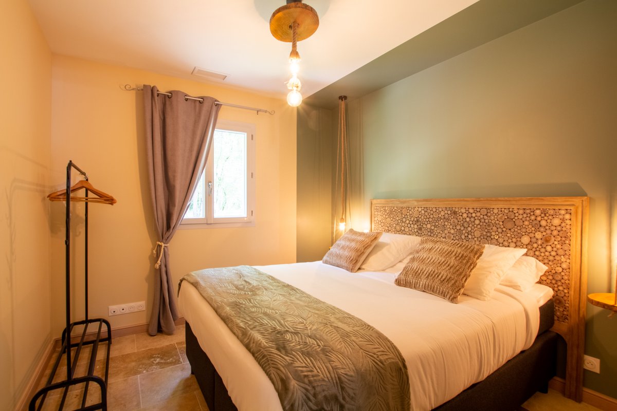 Gîte Nature & Spa privatif à Saint-Chamassy (6)