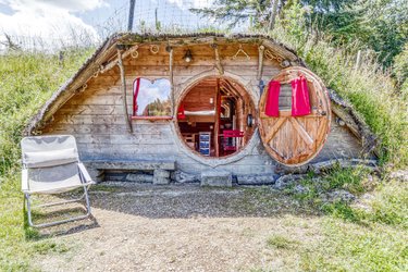 Cabane végétalisée "La Gadouillère" à Descartes (1)