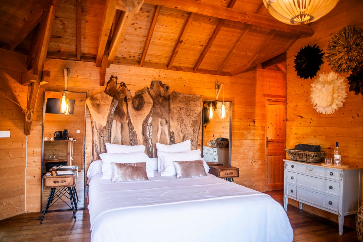 Cabane du Grand Chêne & Spa à Saint- Martin Des Combes (13)