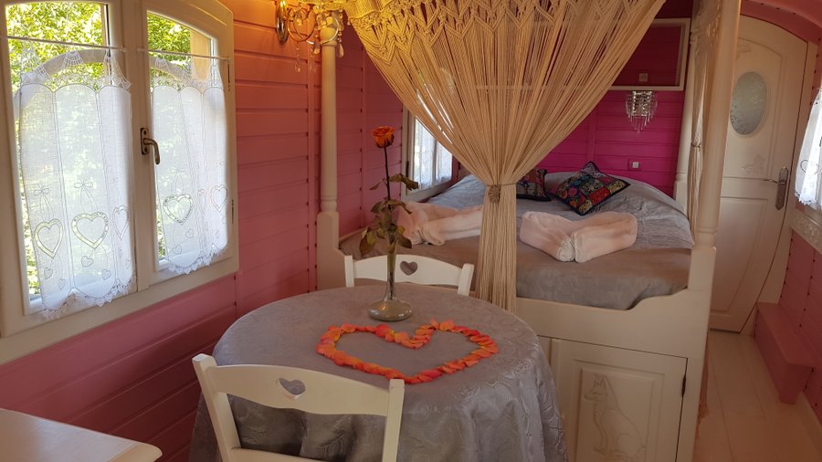 Hébergement AbracadaRoom : Roulotte Ô Bois d'mon cœur - Image 7