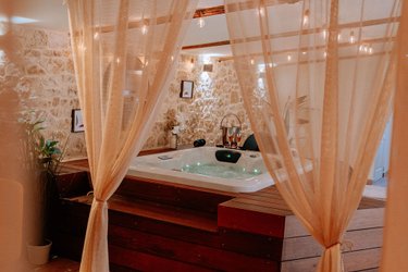 Le Baldaquin § SPA § Sauna à Lapalud (2)