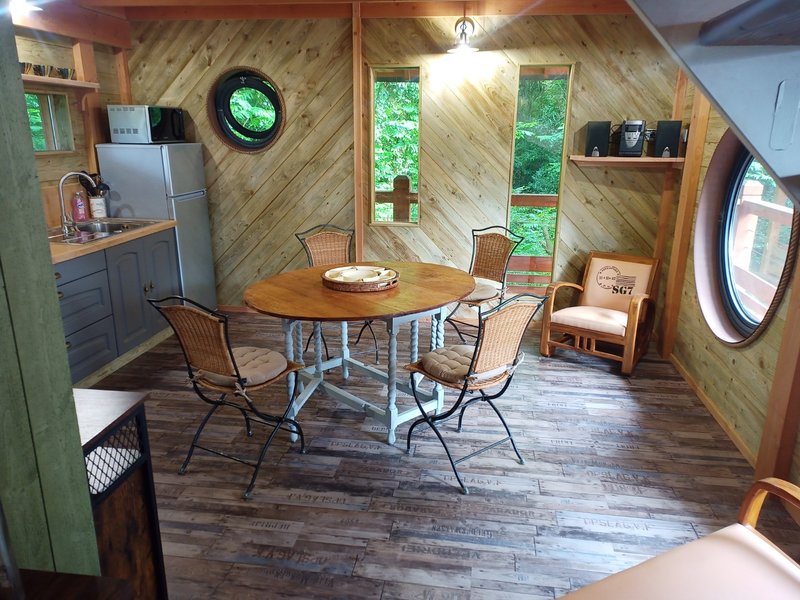 Domaine AbracadaRoom : Les cabanes de Mantallot - Image 10