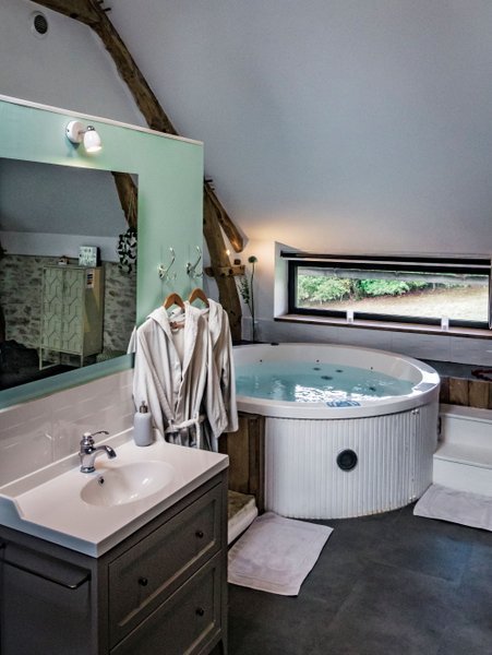 Hébergement AbracadaRoom : La SUITE des Hauts de Bagadou & spa - Image 7