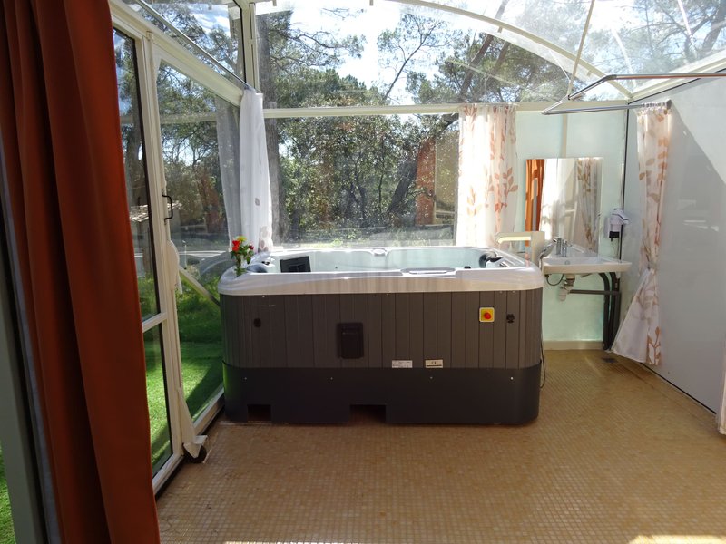 Hébergement AbracadaRoom : Bulle Spa sous les Pins - Image 19