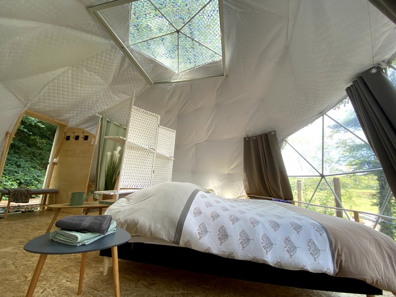 Hébergement AbracadaRoom : Cassiopée & Spa : Dôme Géodésique pour nuitée à la belle étoile - Image 9