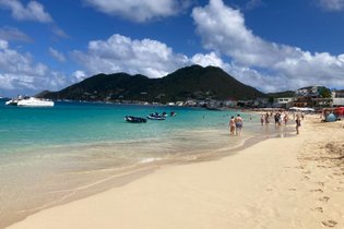 Independence boat- SAINT-MARTIN
