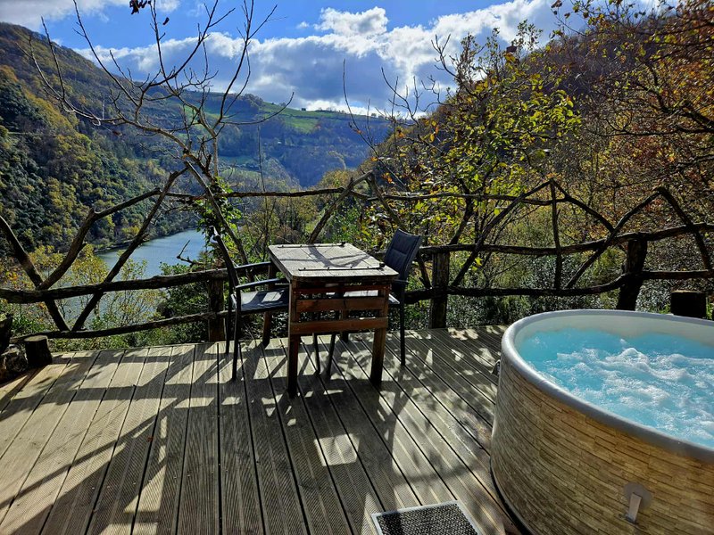 Hébergement AbracadaRoom : Sweet Dream & spa avec vue rivière - Image 2