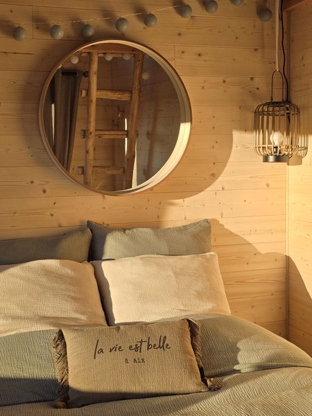 Hébergement AbracadaRoom : La Cabane Aixoise Piscine & Spa - Image 22