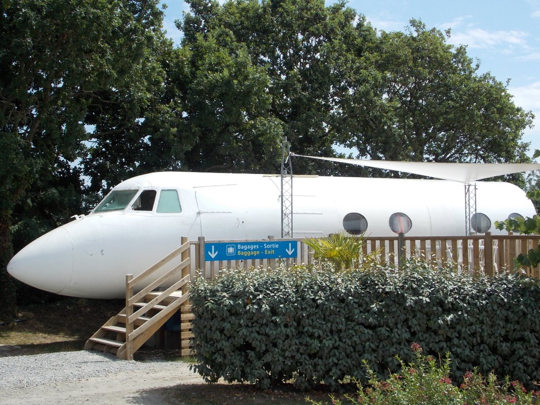 Avion GRUMMAN – 4 places à Saint Michel Chef Chef (1)