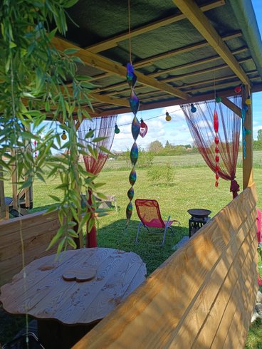 Hébergement AbracadaRoom : Roulotte romantique - Image 3