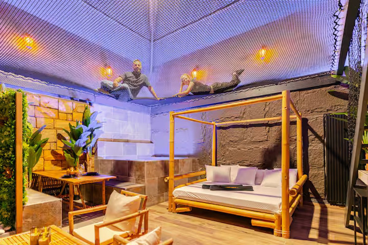 GAÏA • Filet suspendu, spa et suite privative à Manage (3)