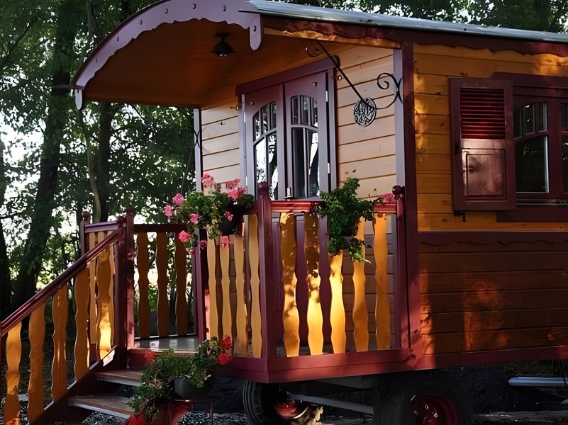 Hébergement AbracadaRoom : La Roulotte des Elfes - Image 3