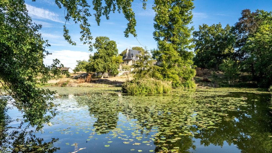 Domaine AbracadaRoom : Un Lit Au Pré -  La ferme de Fontenille - Image 1