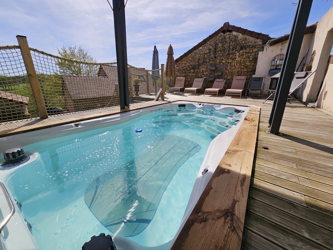 Les 3 Clefs de GaYa - Spa de nage, Sauna, lit hydromassant & relaxation immersive - 4pers. à Saint Jean Ligoure (1)