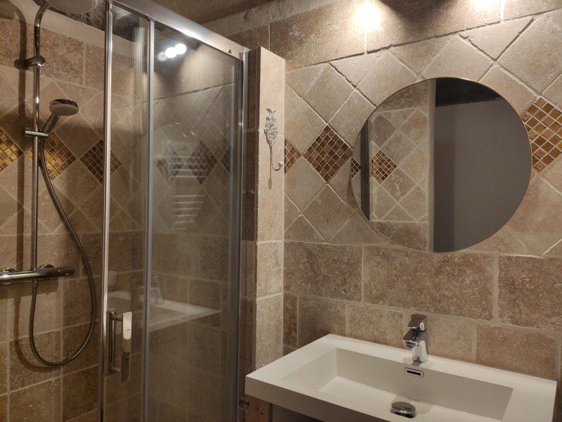 Hébergement AbracadaRoom : Gîte troglodytique "le 161" - Image 4