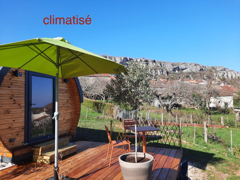 Hébergement AbracadaRoom : Tonneau insolite Le Cerisier - Image 1