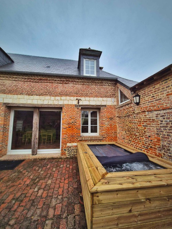 Maison de Campagne & Spa à Beauchamps (2)