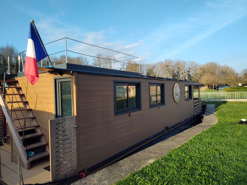 Domaine AbracadaRoom : My House Boat - Image 14
