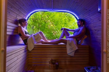 La cabane Haut-Perchée & Spa à Wail (2)