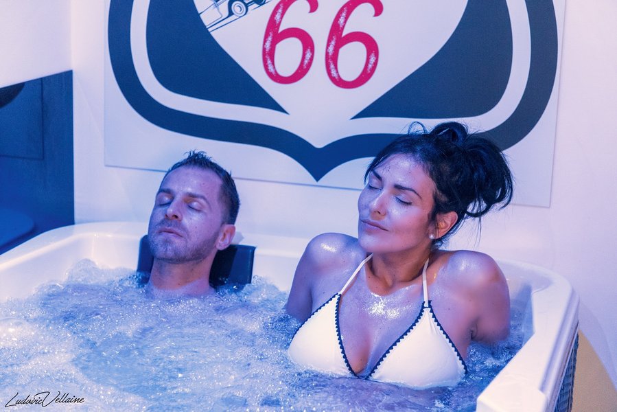 Hébergement AbracadaRoom : Love Room 66 & Spa - Image 7