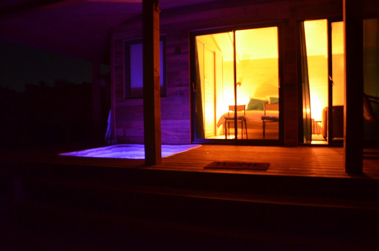 Cabane Spa des Baies Sauvages à Villarzel Du Razès (17)