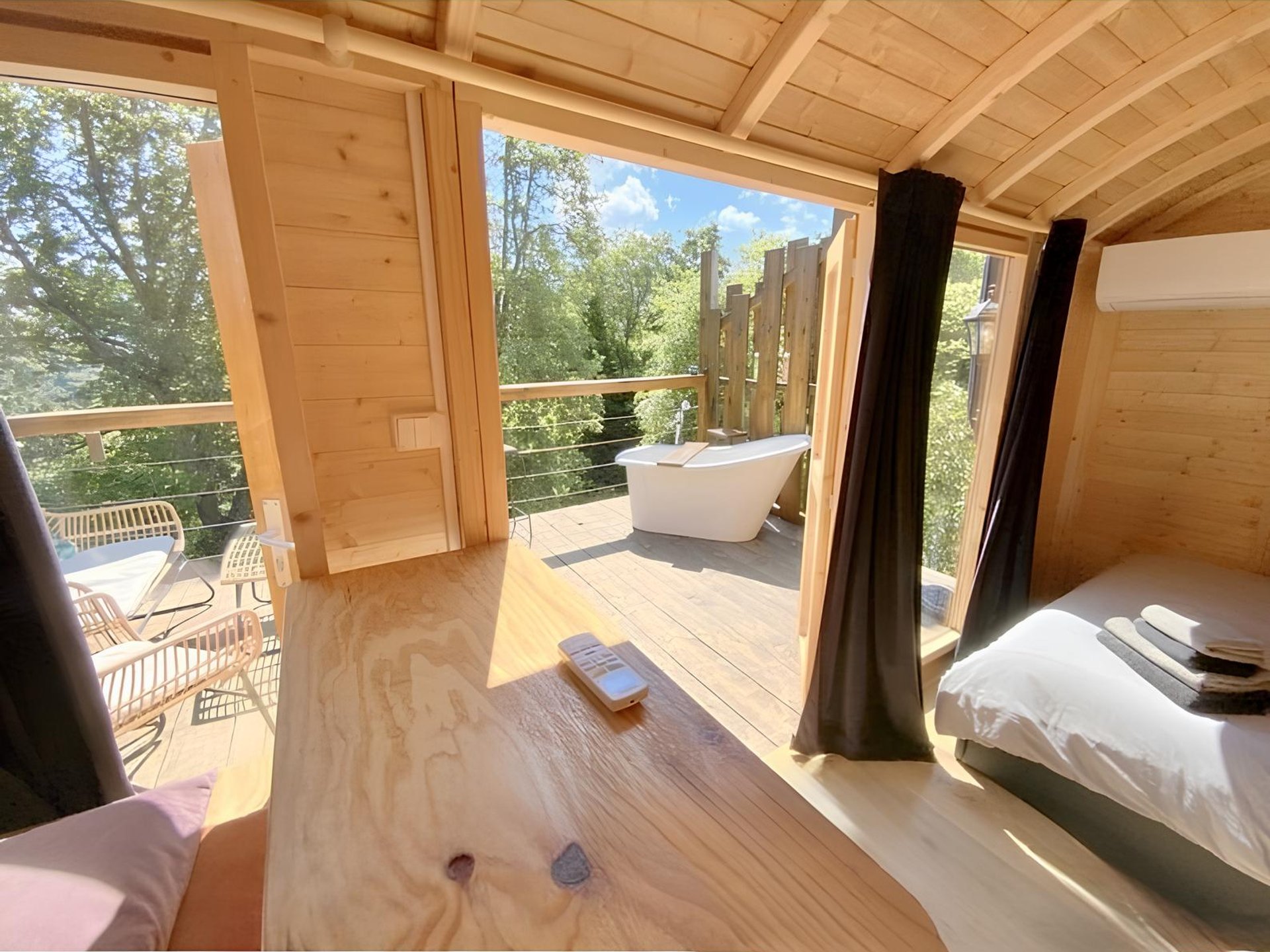 Tiny house MURATO avec baignoire extérieure