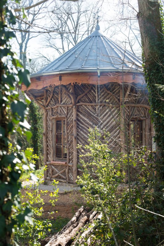 Magnifique Kiosque Verdoyant à Semur En Auxois (1)