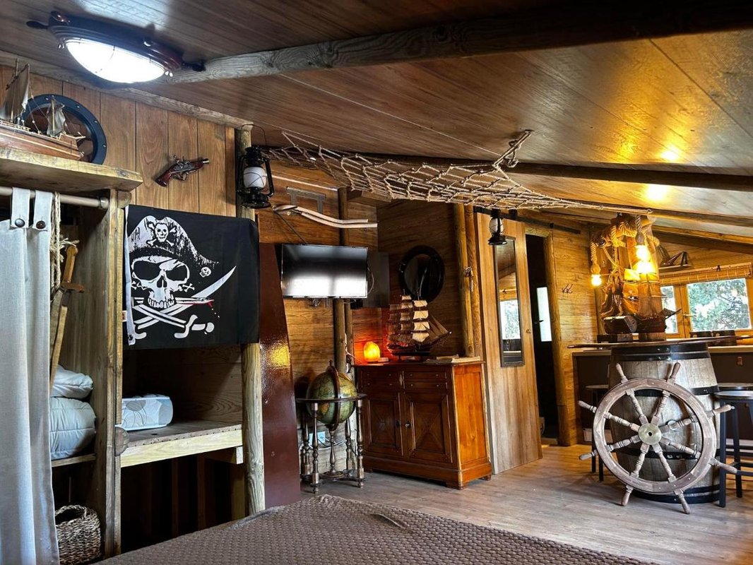 La Chambre des Pirates à Sainte Marie La Mer (1)