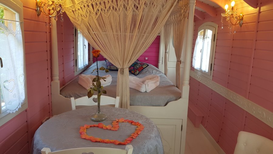 Hébergement AbracadaRoom : Roulotte Ô Bois d'mon cœur - Image 8