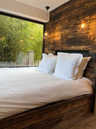 Hébergement AbracadaRoom : Lodge haut de gamme & bain nordique privatif au bord du Canal de Briare à 1h15 de Paris - Image 5