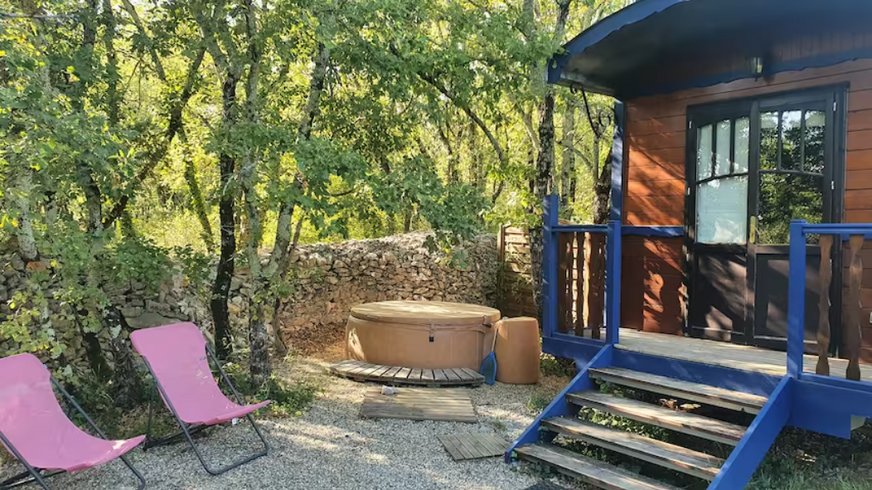 Domaine AbracadaRoom : Roulottes et Cabanes de Saint Cerice - Image 9