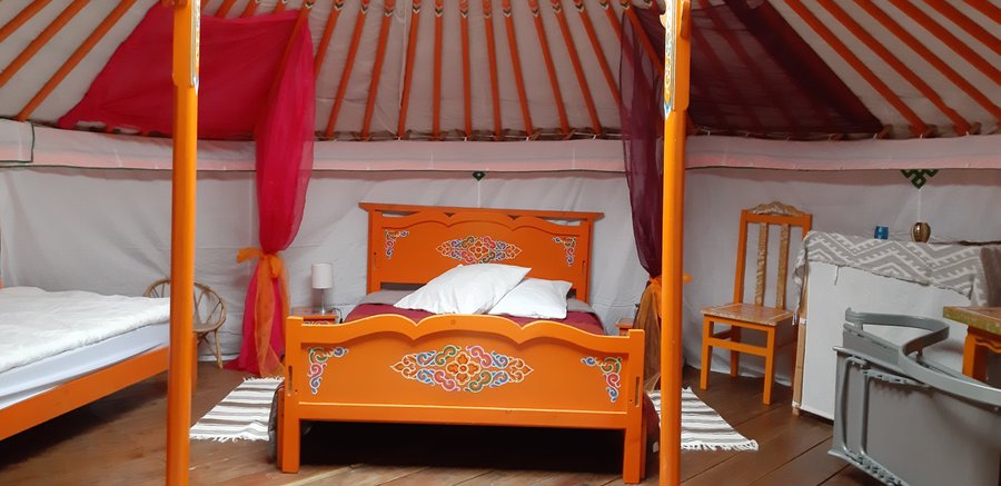 Hébergement AbracadaRoom : Yourte 4 personnes - Image 4