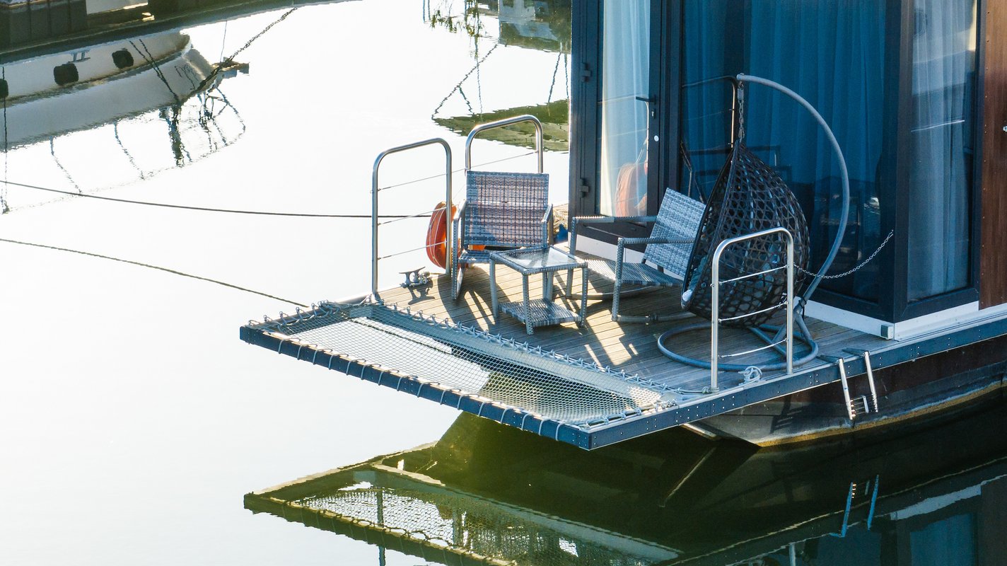 Suite flottante Lit king-size Balnéo à L'isle Adam (16)