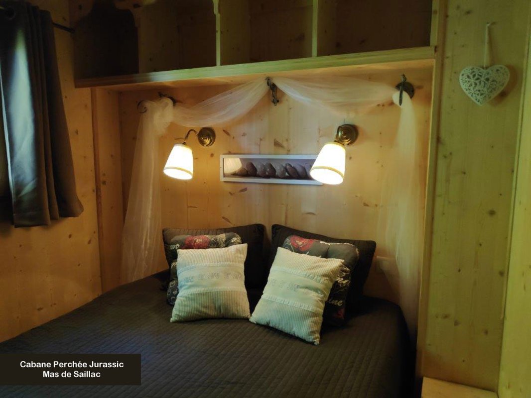 Cabane Perchée Jurassic à Lavaurette (14)
