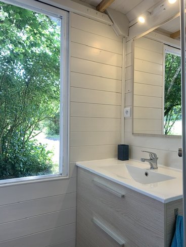 Hébergement AbracadaRoom : Chalet au bord de l’eau et des chevaux - Image 12