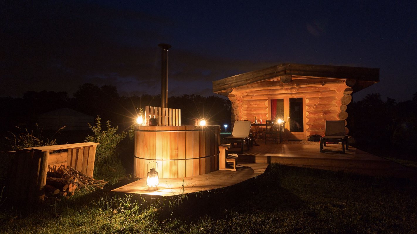 Cabane de Trappeur & Spa privatif à Le Nizan (1)