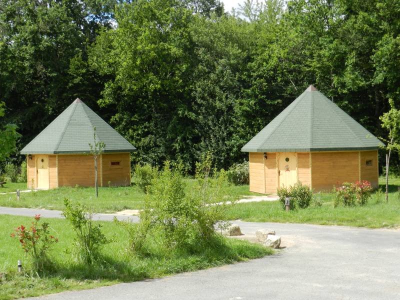 Hébergement AbracadaRoom : Yourte Isba n°3 - Image 3