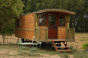 La roulotte aux ondines à Brienon-Sur-Armançon (1)