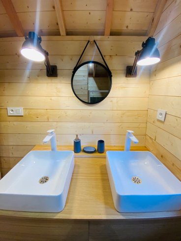 Hébergement AbracadaRoom : Le Repaire du dragon, château féérique avec SPA - Image 15