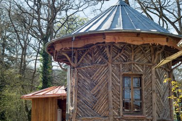 Magnifique Kiosque Verdoyant à Semur En Auxois (2)