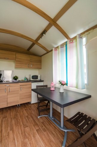 Hébergement AbracadaRoom : Roulotte moderne atypique - Image 4