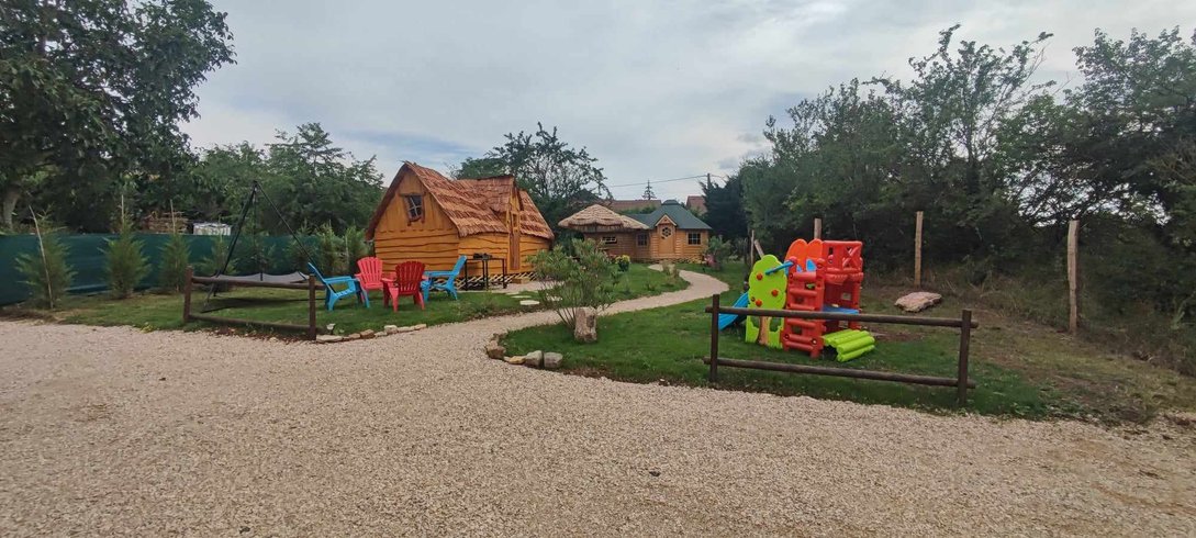 Domaine AbracadaRoom : Cabanes au Fil des Saisons - Image 1