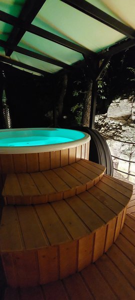 Hébergement AbracadaRoom : Cabane perchée GAIA & Spa - Image 10