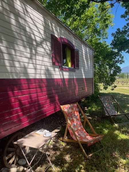 Domaine AbracadaRoom : LA ROULOTTE CHIC ET BOHEME - Image 12