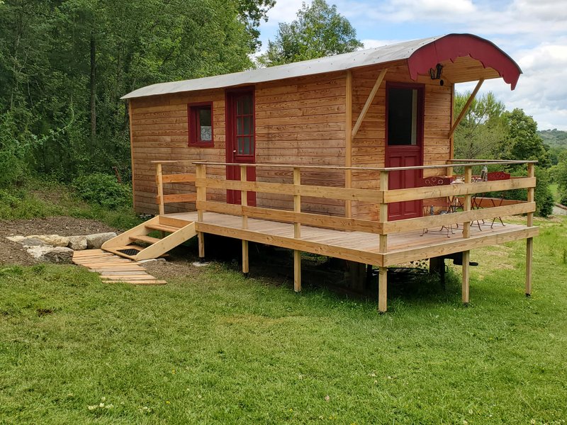 Hébergement AbracadaRoom : La Roulotte du Pech Chantant - Image 1