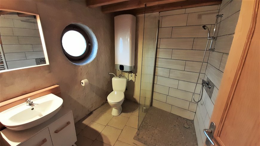 Hébergement AbracadaRoom : Maison du Hobbit au bord d'un lac - Image 6