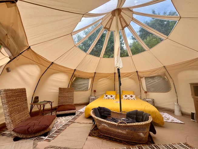 Hébergement AbracadaRoom : Tente Lotus & bain nordique partagé - Image 2